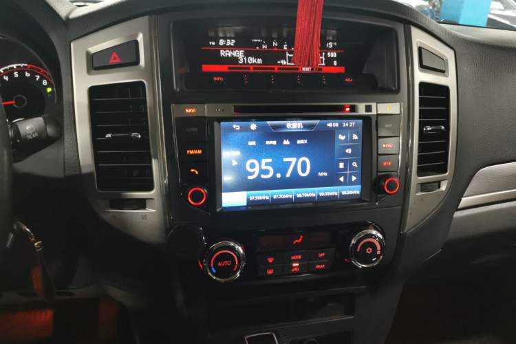 Used Mitsubishi Pajero 2016 3.0L Automatic Prestige Version China V Standard
