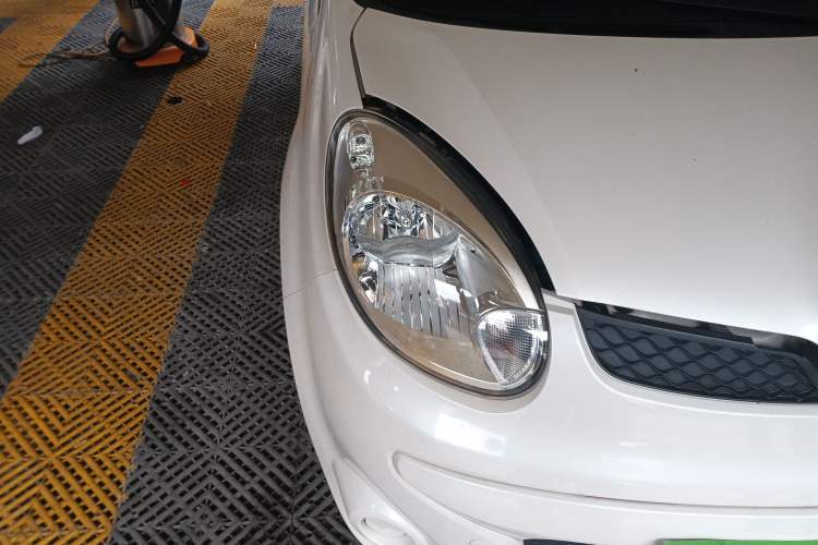 Used JMEV E200L 2016 E200 Standard Model
