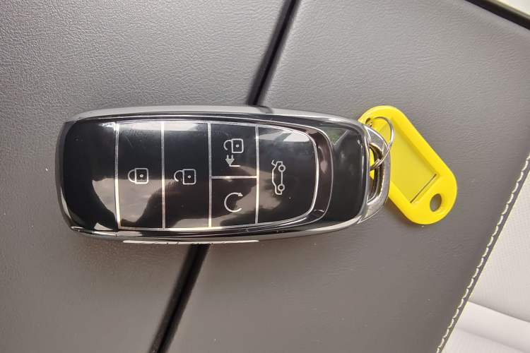 Used AION V 2023 Plus 70 Smart Enjoyment Seven-Seater Edition Ternary Lithium
