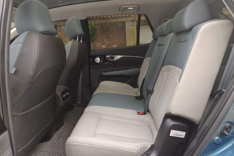 Used AION V 2023 Plus 70 Smart Enjoyment Seven-Seater Edition Ternary Lithium
