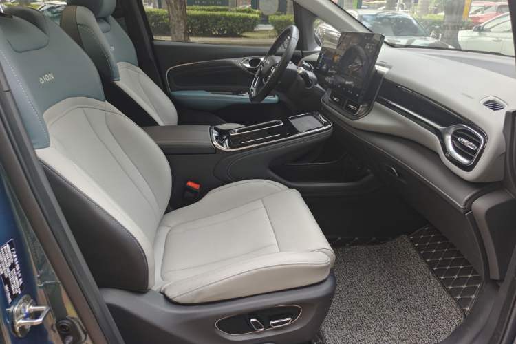 Used AION V 2023 Plus 70 Smart Enjoyment Seven-Seater Edition Ternary Lithium
