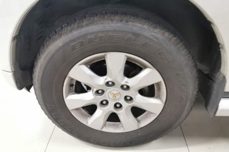 Used Mitsubishi Pajero 2016 3.0L Automatic Prestige Version China V Standard
