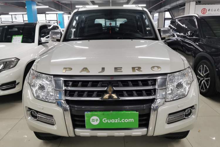 Used Mitsubishi Pajero 2016 3.0L Automatic Prestige Version China V Standard
