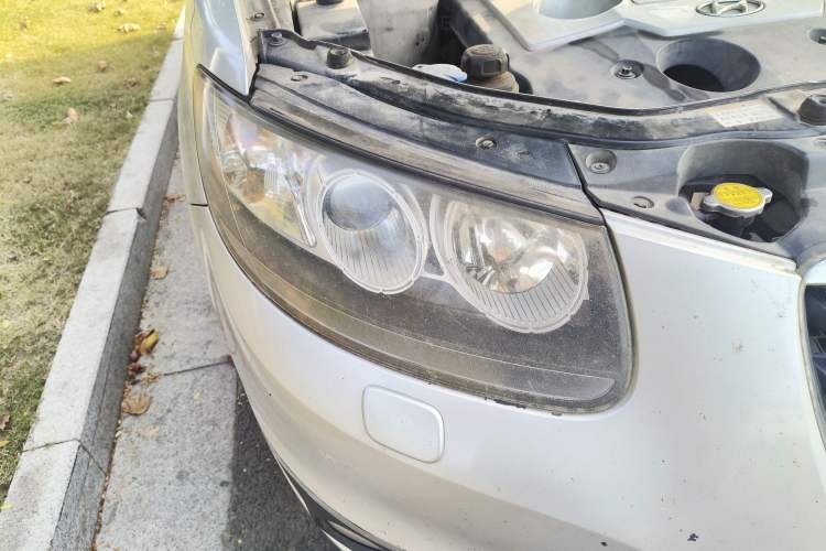 Used Hyundai Santa Fe Classic 2010 2.4 Ultimate Edition 7-Seater Four-Wheel Drive Right Front Headlight