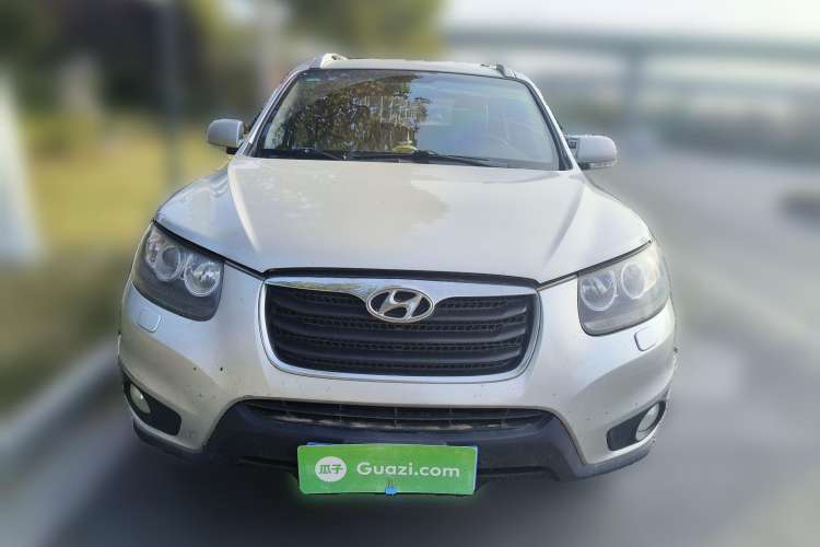 Used Hyundai Santa Fe Classic 2010 2.4 Ultimate Edition 7-Seater Four-Wheel Drive Front