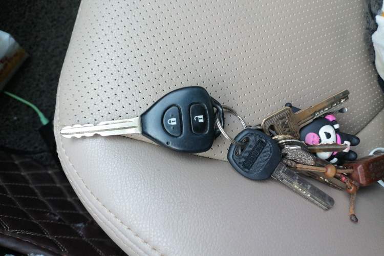 Used Toyota RAV4 2012 Luxurious Edition 2.0L Automatic All-Wheel Drive
