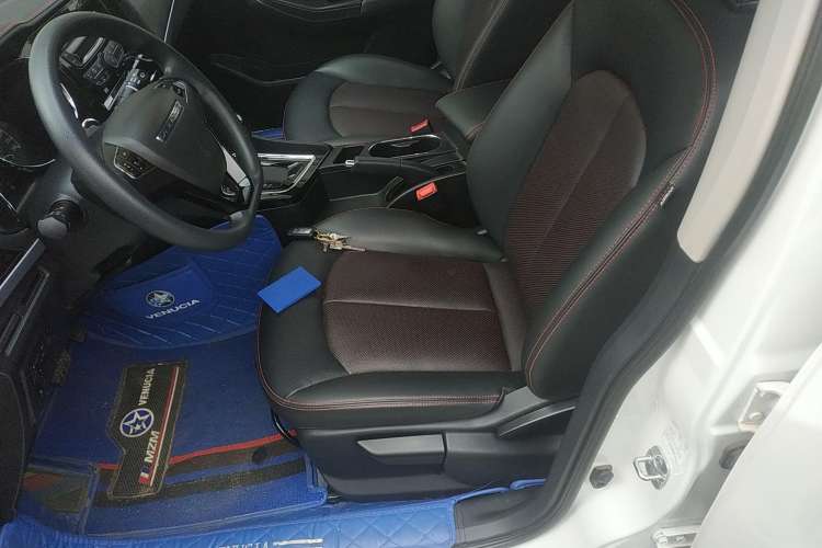 Used Venucia T70 2020 2.0L CVT Luxury Edition China VI Standard