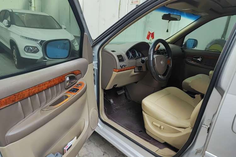 Used Buick GL8 2006 Lu Zun 3.0L LT Luxury Edition