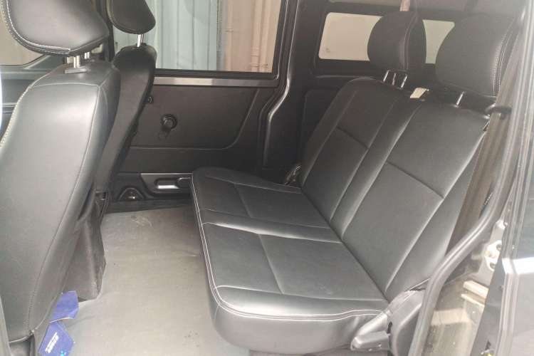 Used SRM Gold Hiace 2021 1.5L Passenger Vehicle Engineering Lion 7 Seats
