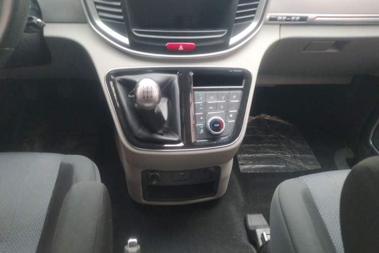 Used JAC M4 2016 2.0L Manual Comfort Edition