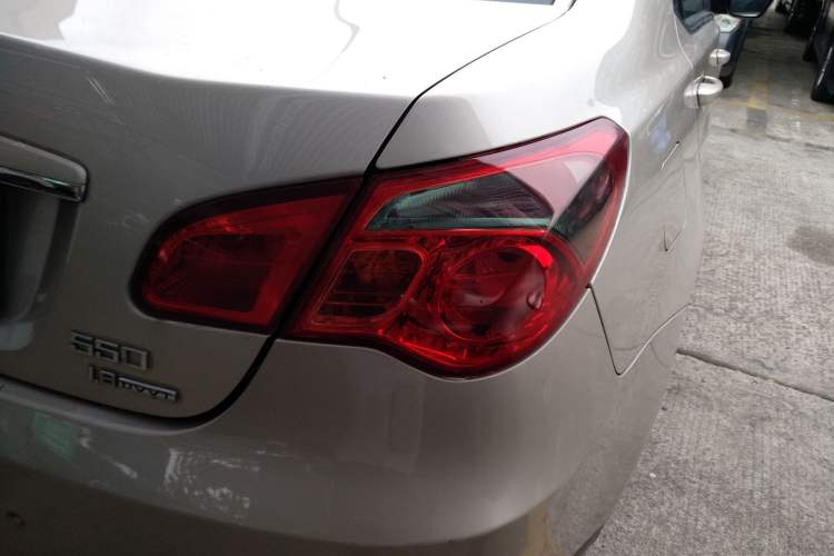 Used Roewe 550 2012 550 1.8L Manual Value Edition
