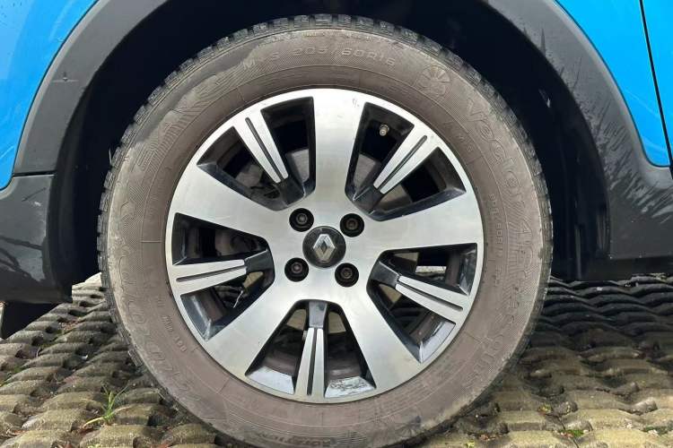 Used Renault Captur 2015 1.2T Automatic Standard Edition