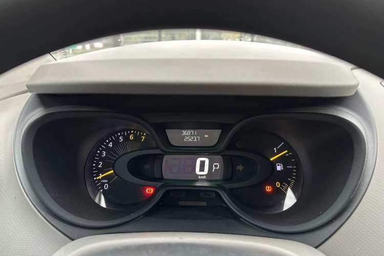 Used Renault Captur 2015 1.2T Automatic Standard Edition