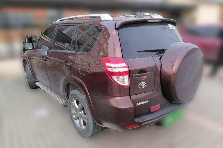 Used Toyota RAV4 2012 Luxurious Edition 2.0L Automatic All-Wheel Drive
