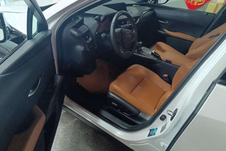 Used Lexus UX 2020 260h Explore & Adventure Edition