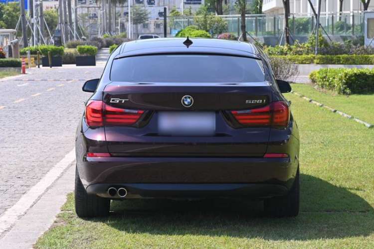 Used BMW 5 Series GT 2017 528i Leading Model
