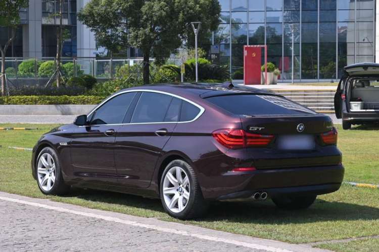 Used BMW 5 Series GT 2017 528i Leading Model
