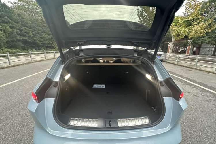 Used Nio ET5T 2023 75 kWh Touring