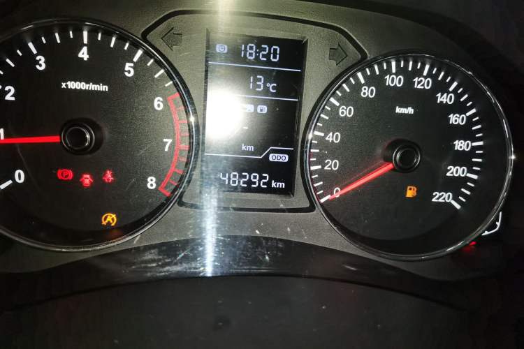 Used FAW Senya R7 2016 1.6L Manual Luxury Model Odometer Close Up