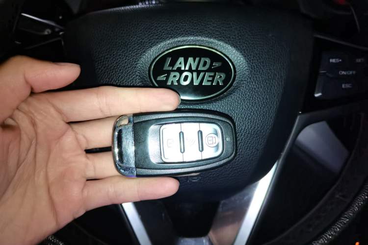 Used FAW Senya R7 2016 1.6L Manual Luxury Model Vehicle Key