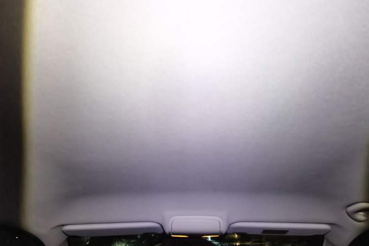 Used FAW Senya R7 2016 1.6L Manual Luxury Model Headliner