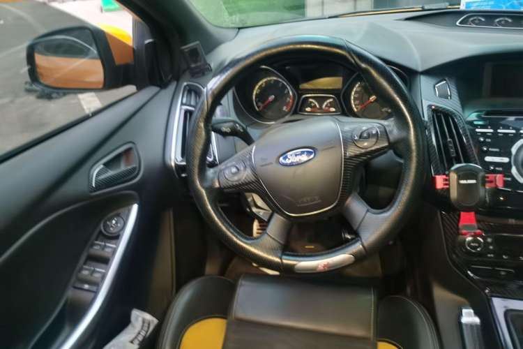 Used Ford Focus 2013 2.0T ST Orange Edition
