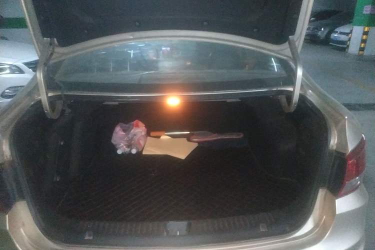 Used Haima Fumei 2014 M5 1.6L Manual Standard Model Trunk