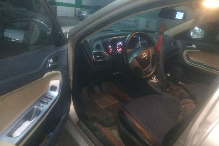 Used Haima Fumei 2014 M5 1.6L Manual Standard Model Driver Seat