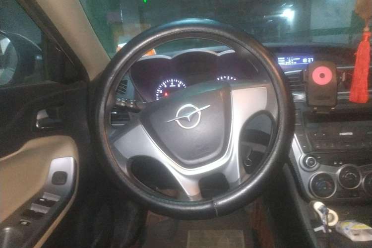 Used Haima Fumei 2014 M5 1.6L Manual Standard Model Steering Wheel