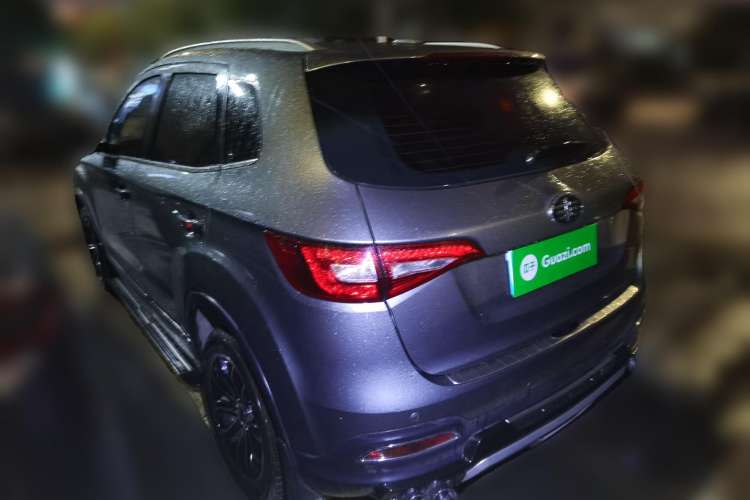 Used FAW Senya R7 2016 1.6L Manual Luxury Model Rear Left 45 Deg