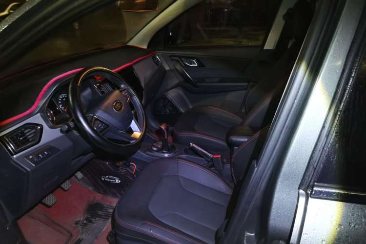 Used FAW Senya R7 2016 1.6L Manual Luxury Model Left Front Seat