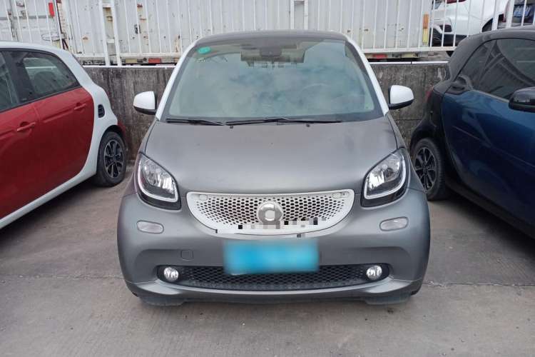 Used smart fortwo 2017 1.0L 52kW New Sound Special Edition China V Emission Standard