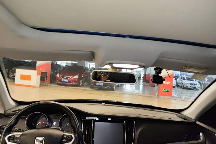 Used Zotye SR7 2016 1.5T CVT Cube Heart Edition China V Standard