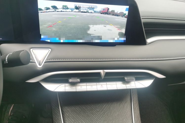 Used Venucia V 2021 260T Idol Edition
