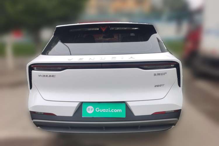 Used Venucia V 2021 260T Idol Edition
