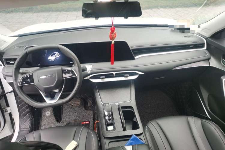 Used Venucia V 2021 260T Idol Edition
