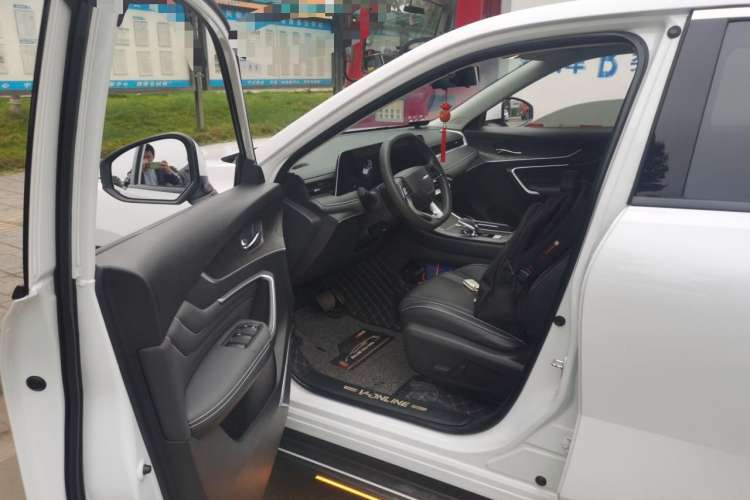 Used Venucia V 2021 260T Idol Edition
