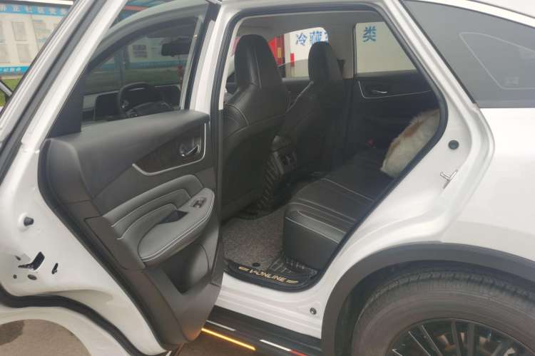 Used Venucia V 2021 260T Idol Edition
