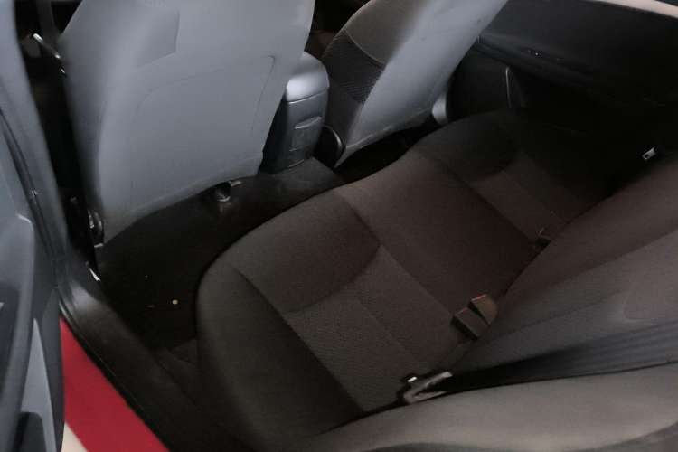 Used Roewe 350 2015 1.5L Manual Luxury Sunroof Edition