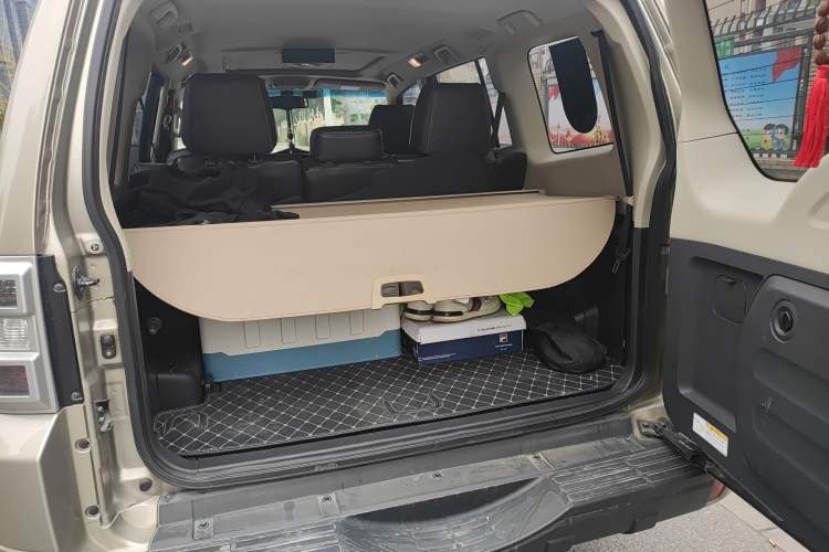 Used Mitsubishi Pajero 2016 3.0L Automatic Standard Version China V Standard