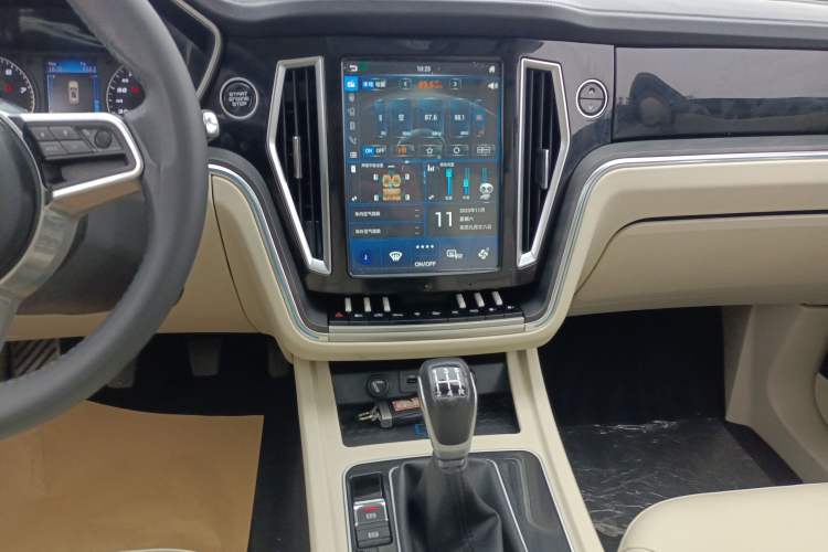 Used Zotye T700 2017 1.8T Manual Luxury Model
