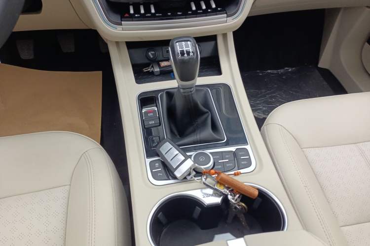 Used Zotye T700 2017 1.8T Manual Luxury Model
