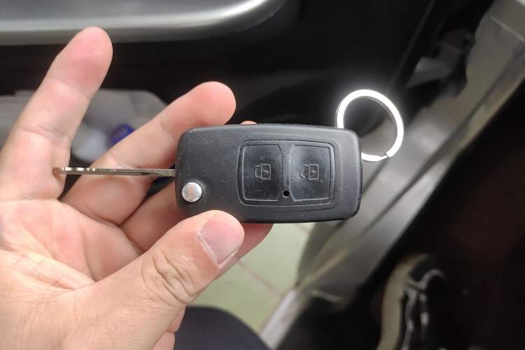 Used Chana Ruixing M90 2018 2.0L Value-Added CNG Flat-Roof Hatchback with 6 Seats Model 4G94S
