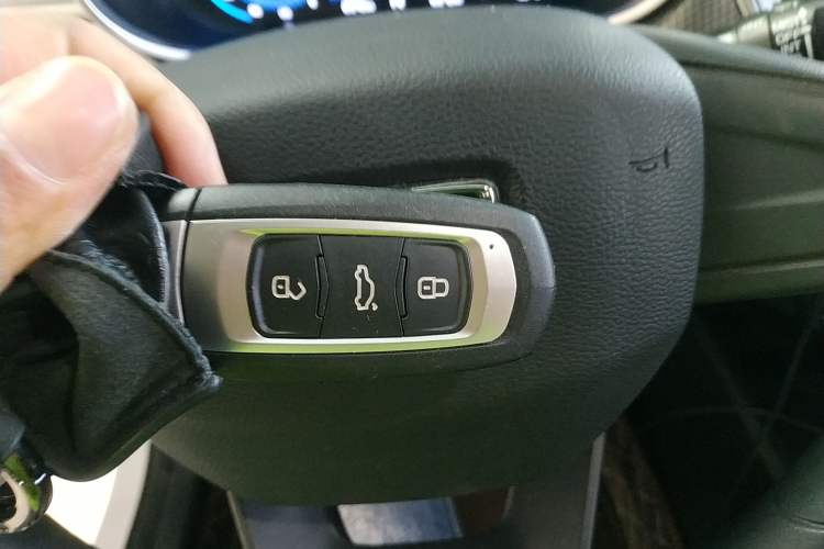 Used Geely Auto Emgrand New Energy 2022 EV Pro Rental Model - Ternary Lithium
