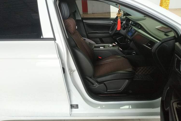 Used Geely Auto Emgrand New Energy 2022 EV Pro Rental Model - Ternary Lithium
