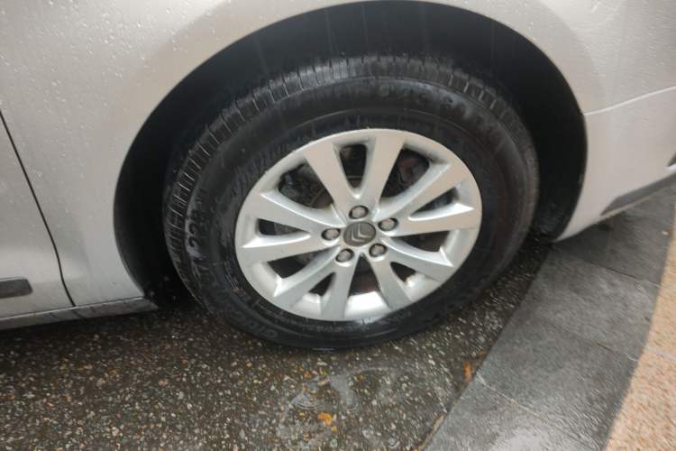 Used Citroen C5 2013 2.0L Manual Comfort Version
