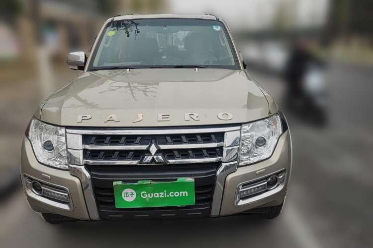 Used Mitsubishi Pajero 2016 3.0L Automatic Standard Version China V Standard