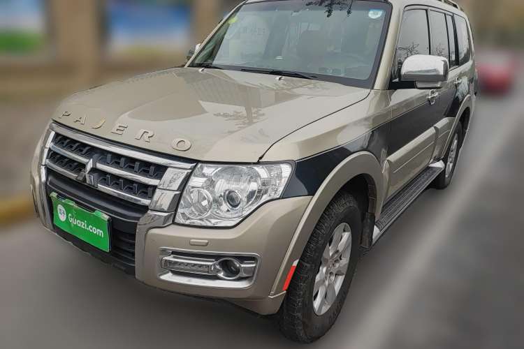 Used Mitsubishi Pajero 2016 3.0L Automatic Standard Version China V Standard