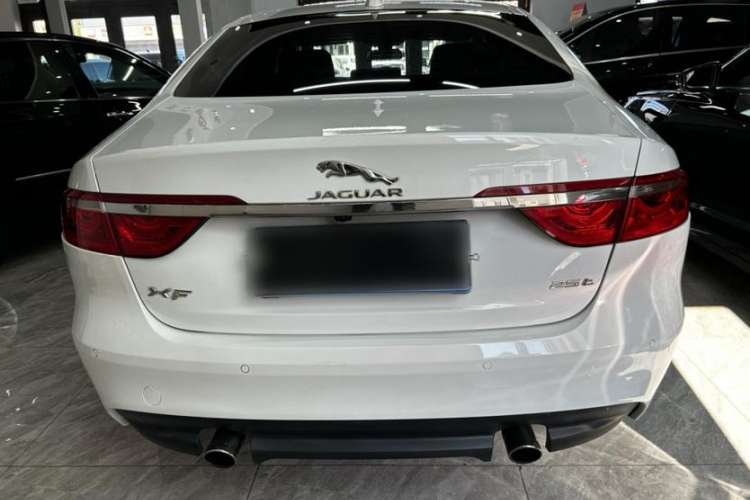 Used Jaguar XF 2016 XF 2.0T Two-Wheel-Drive Luxury Edition
