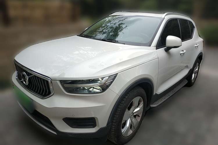 Used Volvo XC40 2019 T4 Four-Wheel Drive Dawn Ice White